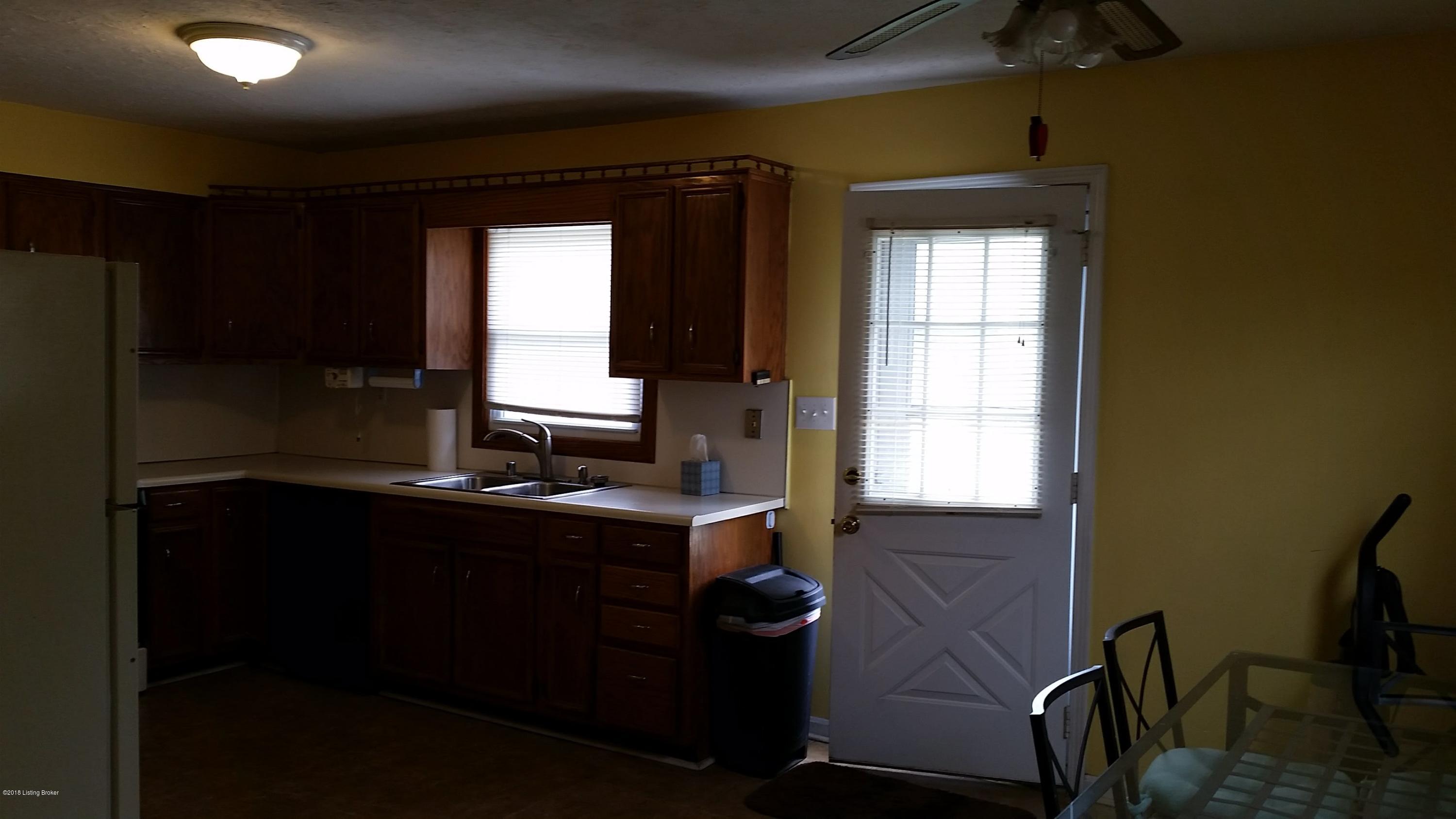9400 New Maple Road Louisville, KY 40229 - Photo 44 of 64 20180503_124144