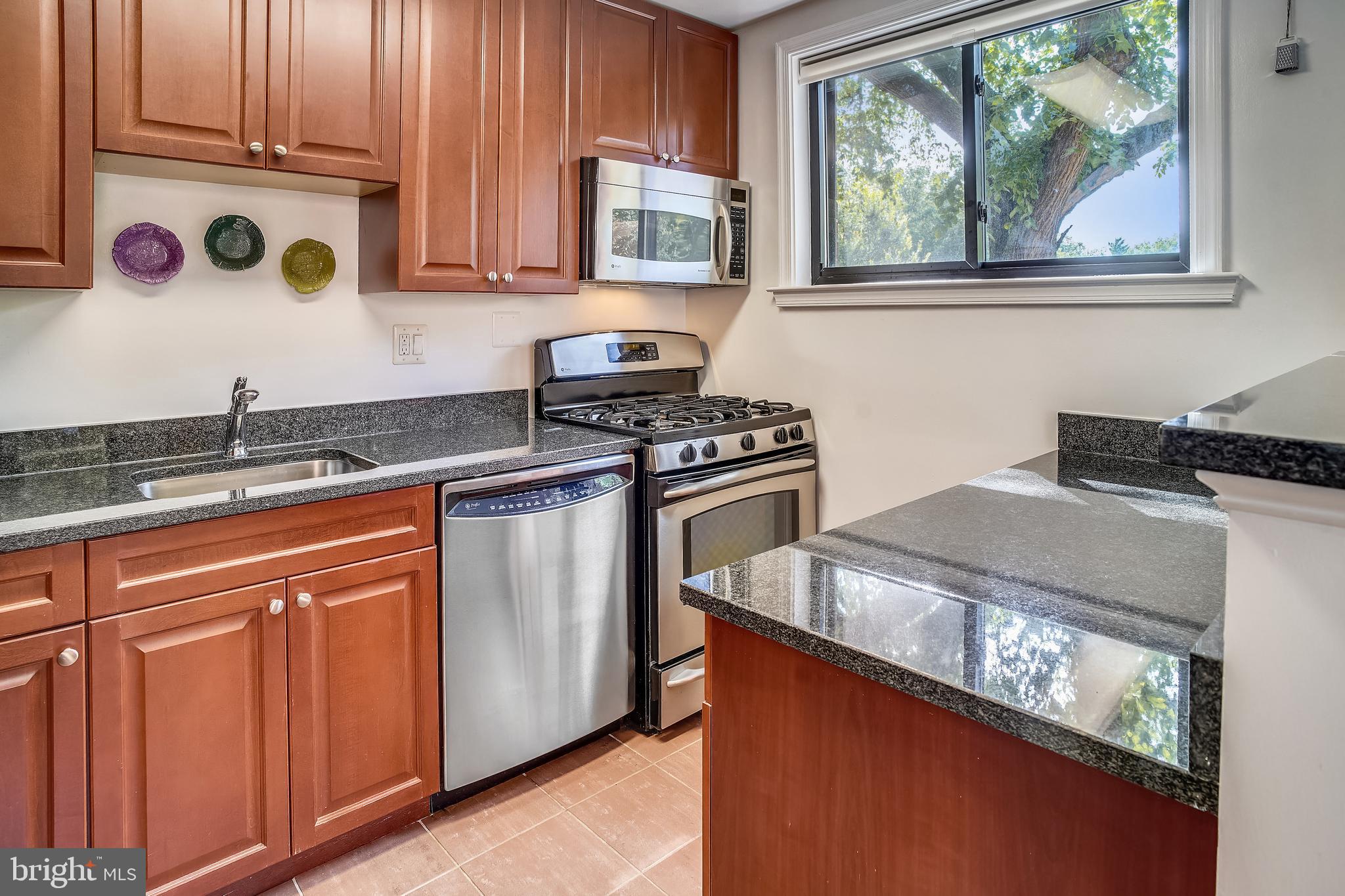 2725 39th Street Northwest, Unit 315 Washington, DC 20007 - Photo 12 of 27