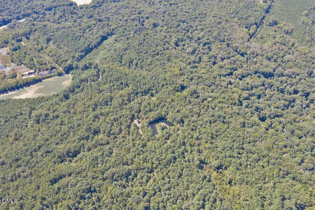a view of a tennis court