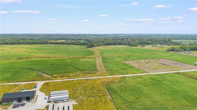 $63,000 | 40 Smasal Road, Sedalia, MO 65301