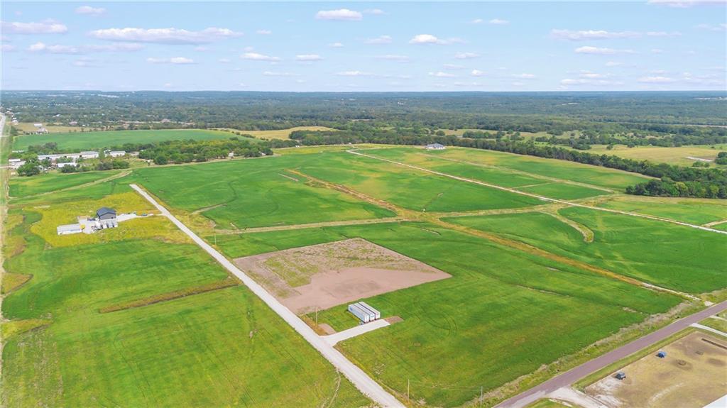 40 Smasal Road Sedalia, MO 65301 - Photo 4 of 23