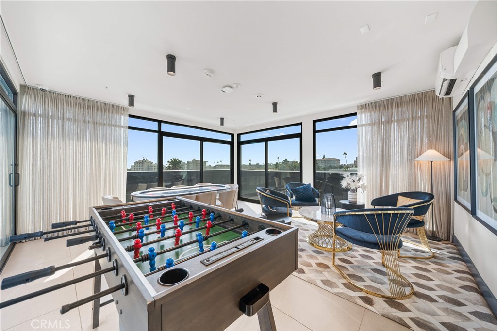 709 East Walnut Street, Unit 319 Pasadena, CA 91101 - Photo 13 of 26 Rooftop Game Room