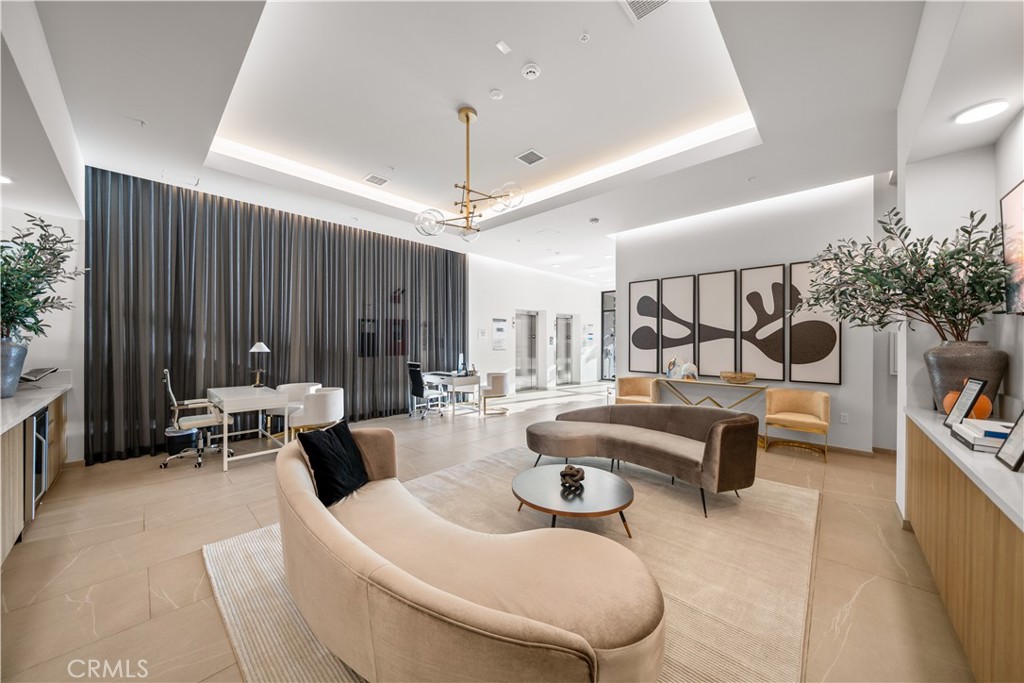 709 East Walnut Street, Unit 319 Pasadena, CA 91101 - Photo 15 of 26 Common Area - Lobby