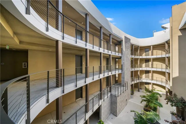 $739,000 | 709 East Walnut Street, Unit 319, Pasadena, CA 91101