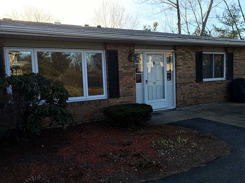 42 Fox Ridge Crescent, Unit 42 Warwick, RI 02886 - Photo 1 of 19 Exterior Front.