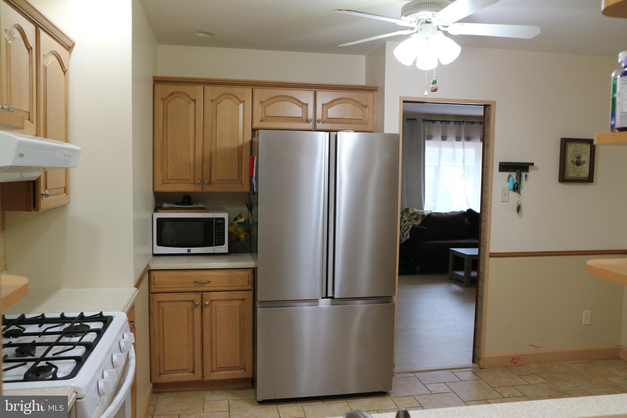 108 Kingswood Road Newark, DE 19713 - Photo 8 of 30 Newer refrigerator