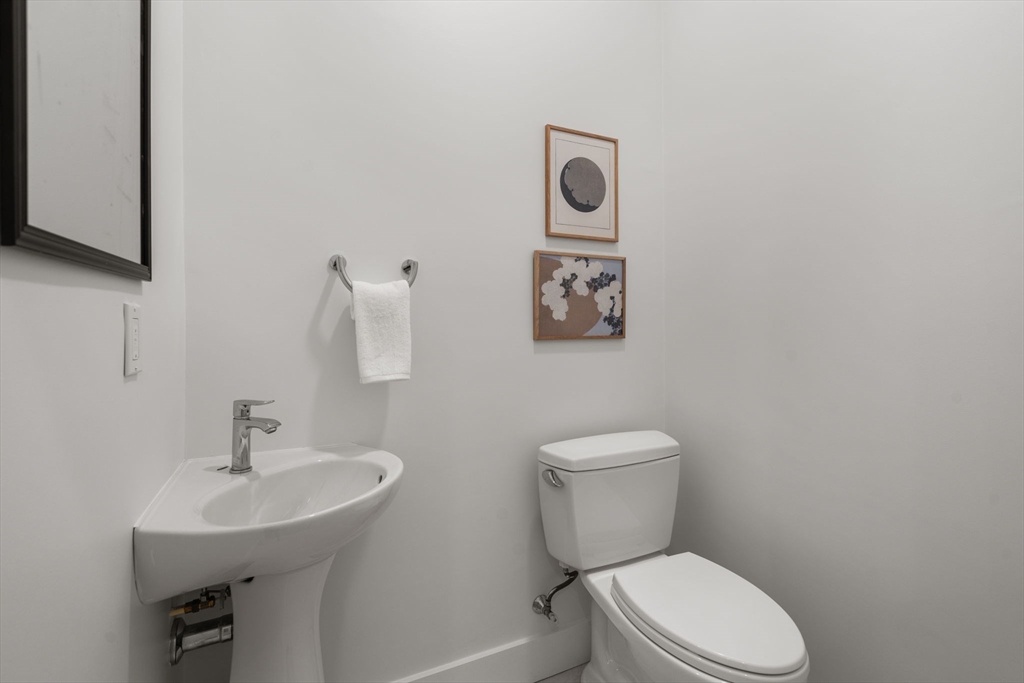 39 A Street, Unit 1 Boston, MA 02127 - Photo 6 of 19