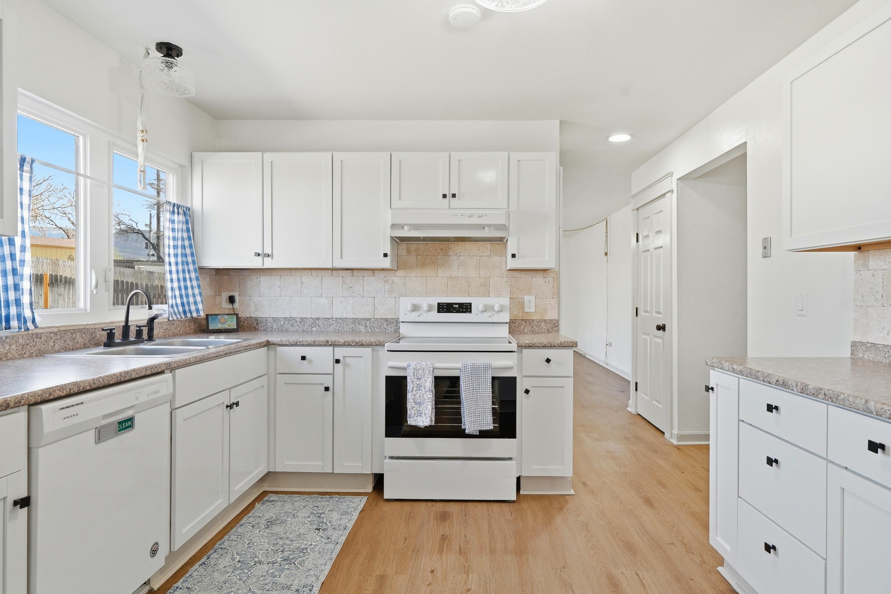 4461 South Center Street Casper, WY 82601 - Photo 8 of 49