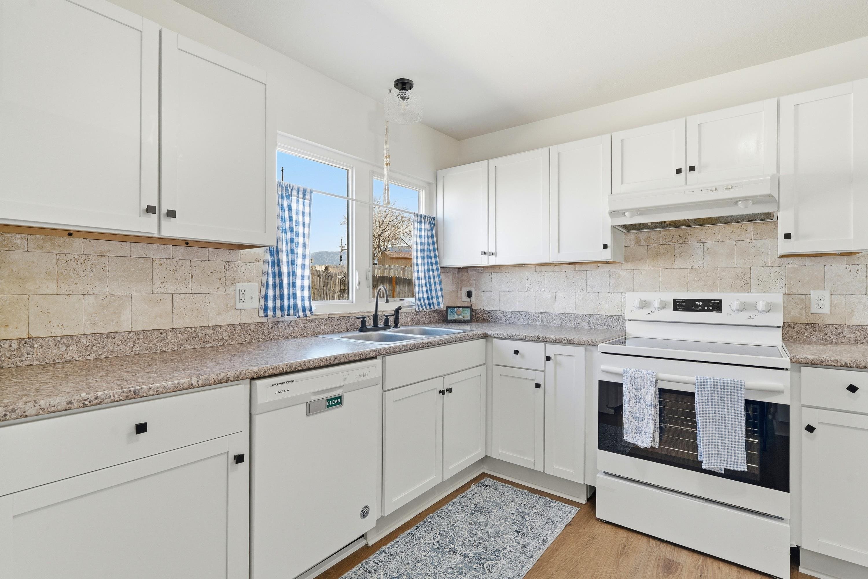 4461 South Center Street Casper, WY 82601 - Photo 10 of 49