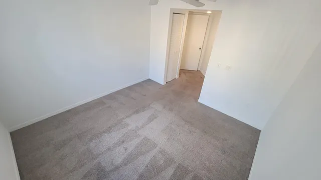 $2,400 | 4197 Haverhill Road, Unit 208, West Palm Beach, FL 33417