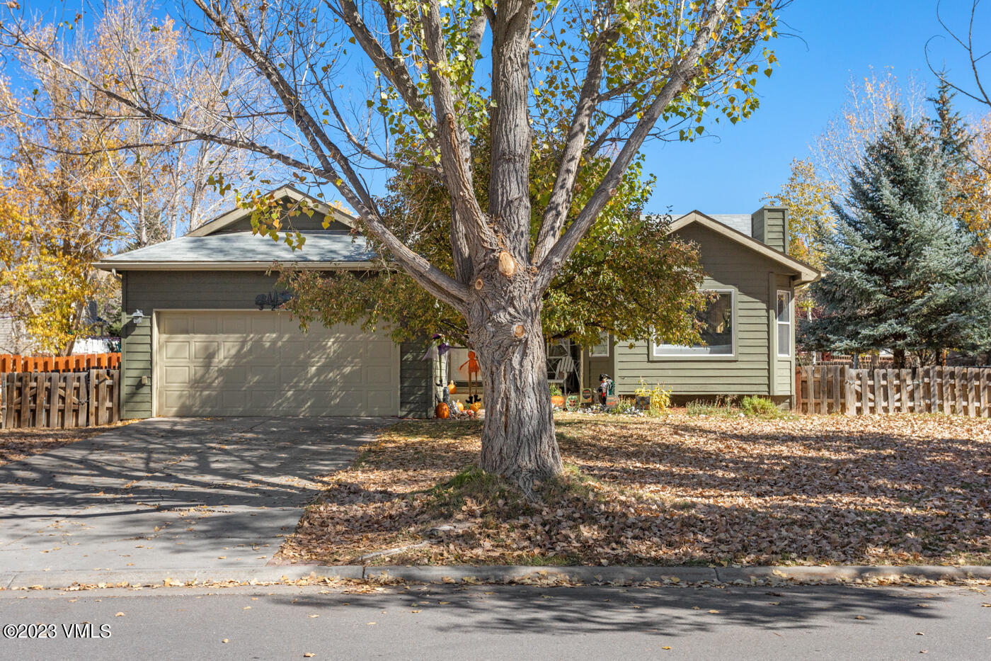 320 Golden Eagle Eagle, CO 81631 - Photo 3 of 26 a view of a house with a yard