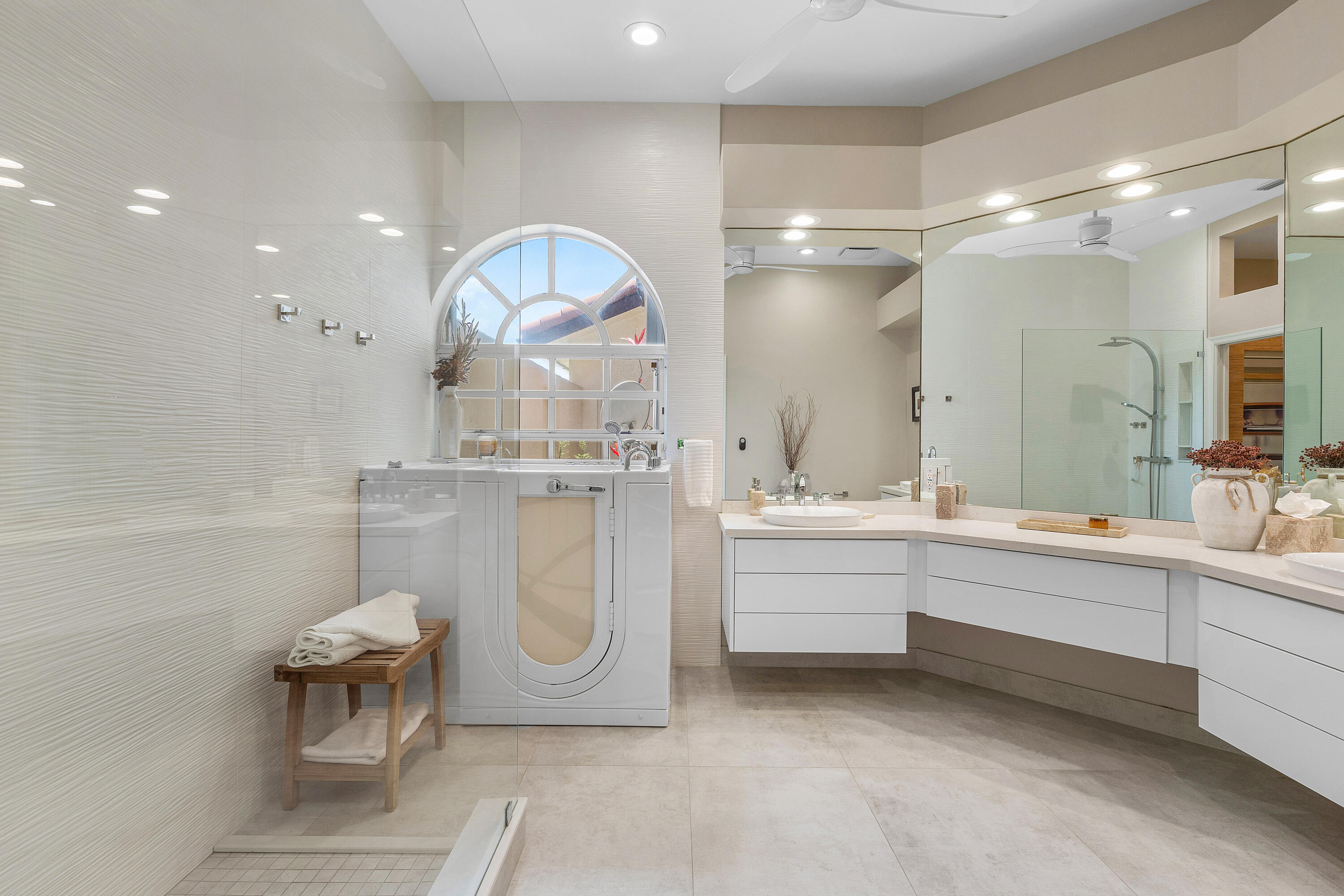 23193 Via Stel Boca Raton, FL 33433 - Photo 27 of 38 Primary Bath