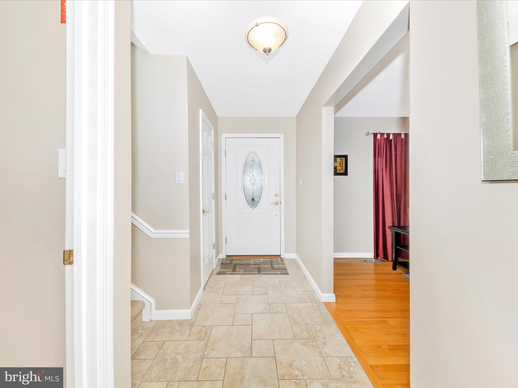 19325 Treadway Road Brookeville, MD 20833 - Photo 2 of 53 Foyer
