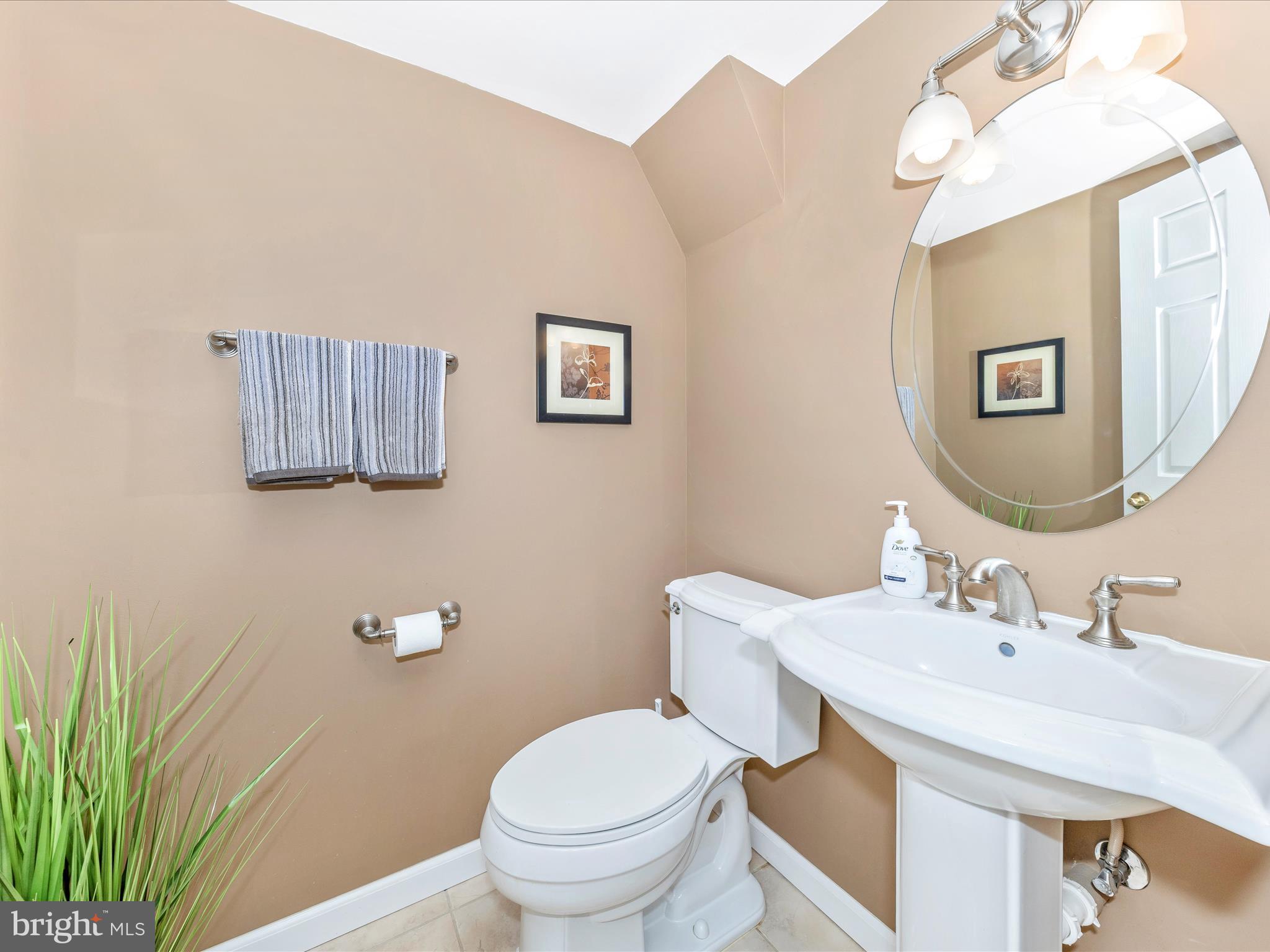 19325 Treadway Road Brookeville, MD 20833 - Photo 32 of 53 Powder Room