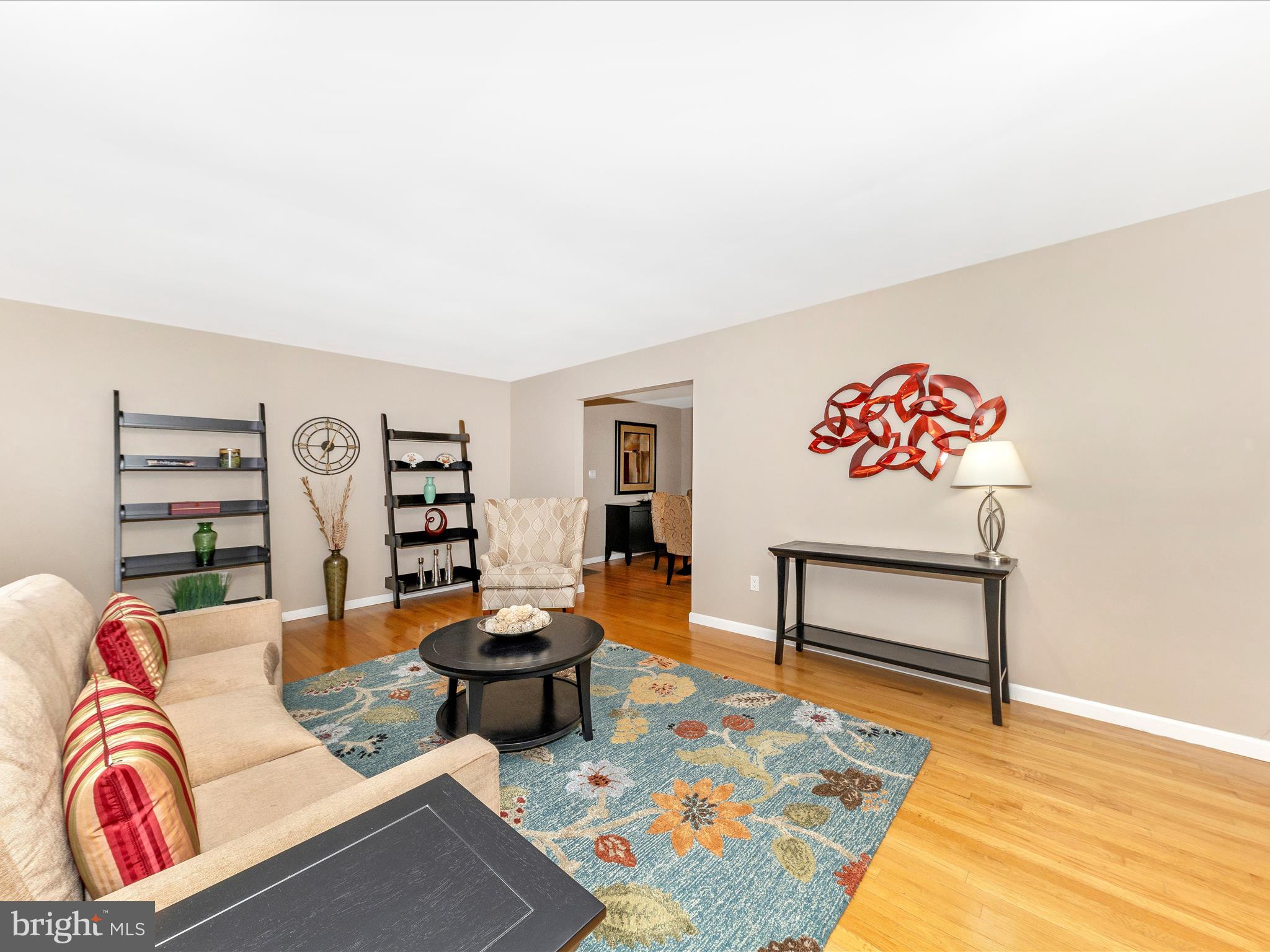 19325 Treadway Road Brookeville, MD 20833 - Photo 4 of 53 Living Room