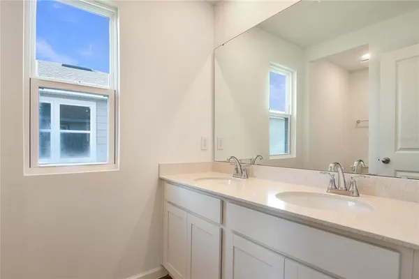 $339,047 | 738 Lake Dell Drive, Dundee, FL 33838