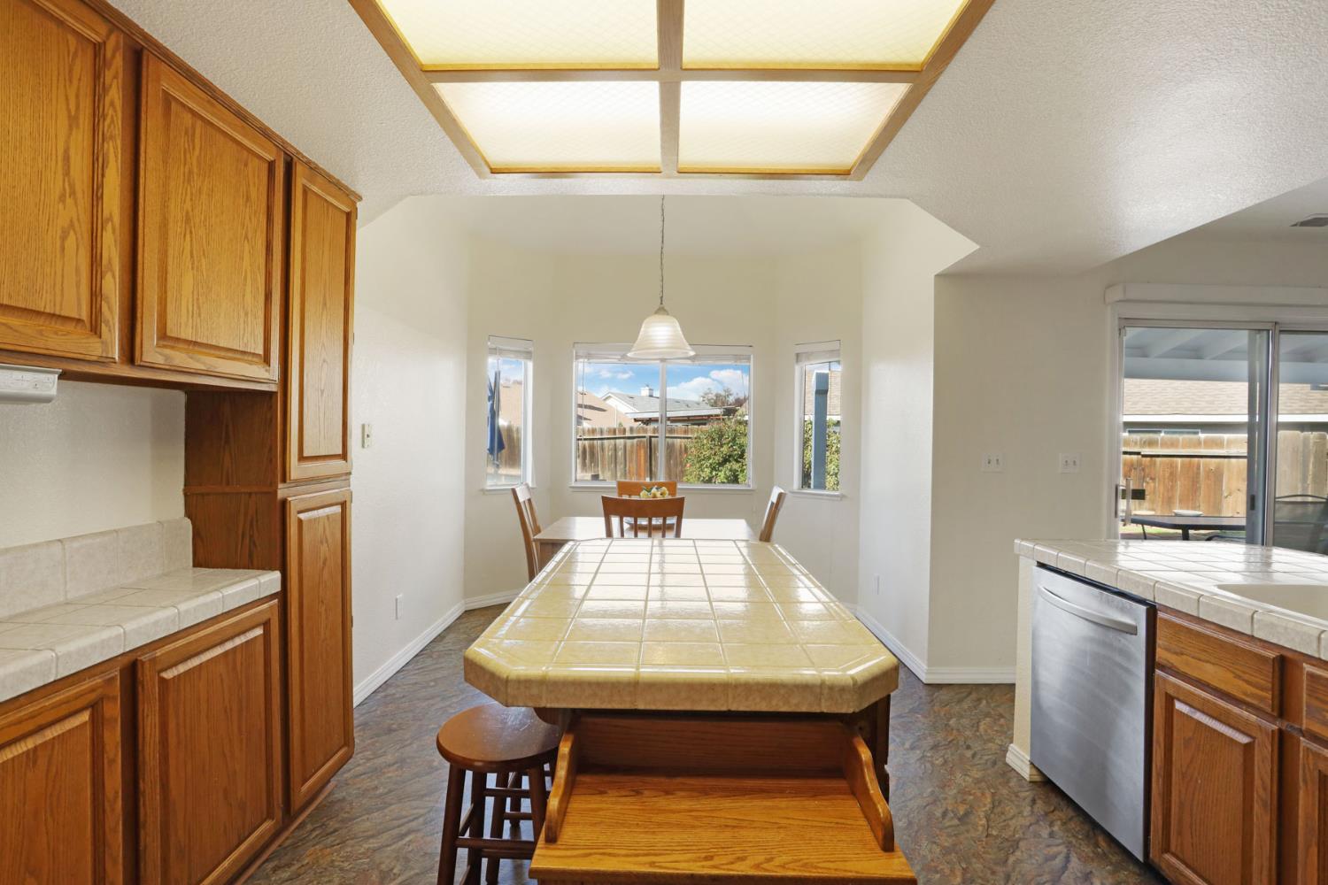 1809 Blueridge Court Modesto, CA 95351 - Photo 15 of 56