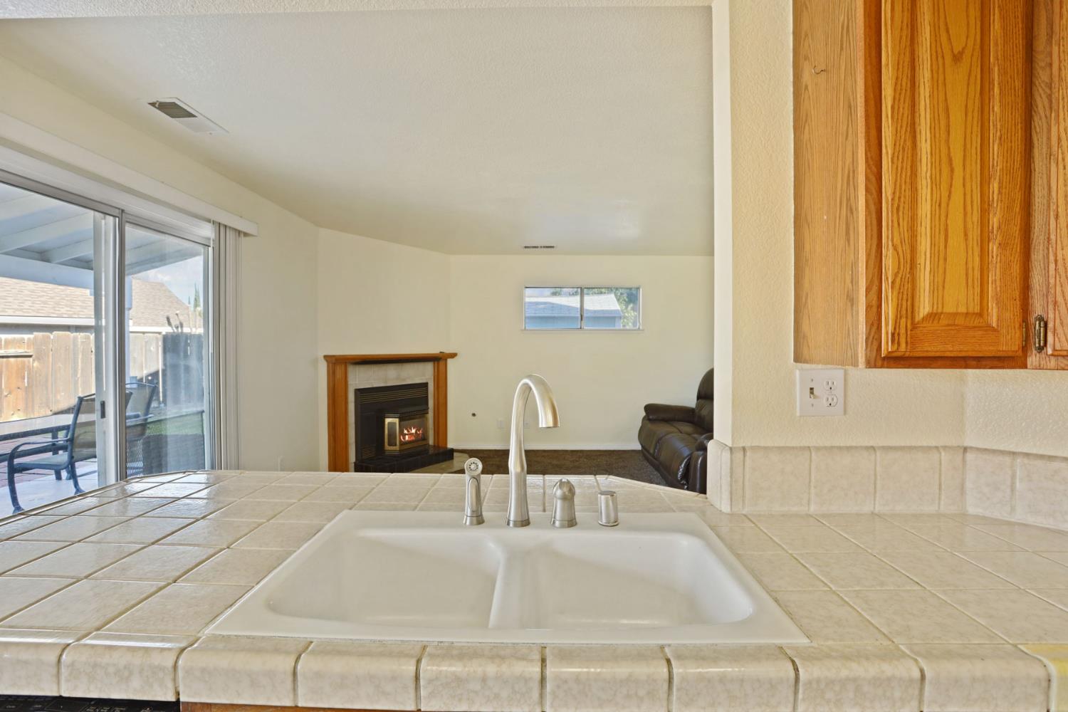 1809 Blueridge Court Modesto, CA 95351 - Photo 16 of 56