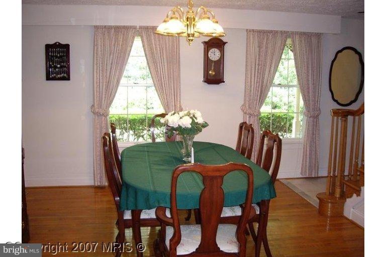 11216 Handlebar Road Reston, VA 20191 - Photo 7 of 20 Dining Room