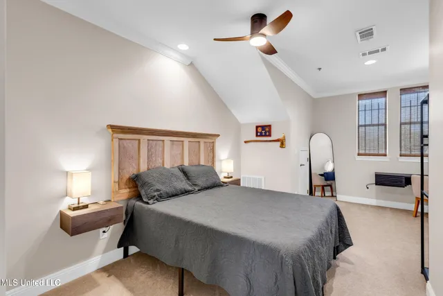 $279,000 | 922 Porter Avenue, Unit 212, Ocean Springs, MS 39564