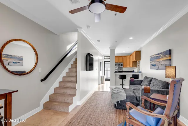 $279,000 | 922 Porter Avenue, Unit 212, Ocean Springs, MS 39564