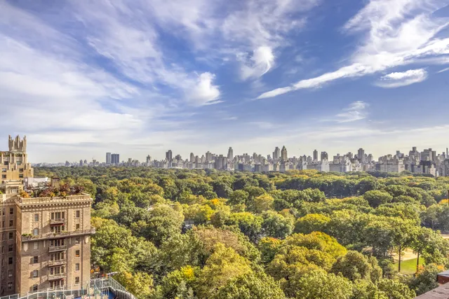 $2,385,000 | 25 Central Park West, Unit 20R | Upper West Side