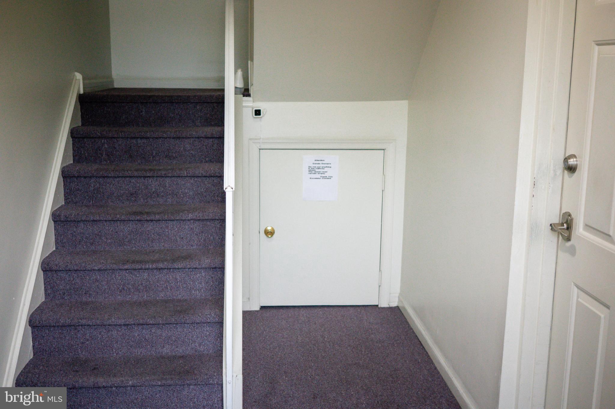2089 Welsh Road, Unit F1 Philadelphia, PA 19115 - Photo 5 of 27 a view of entryway