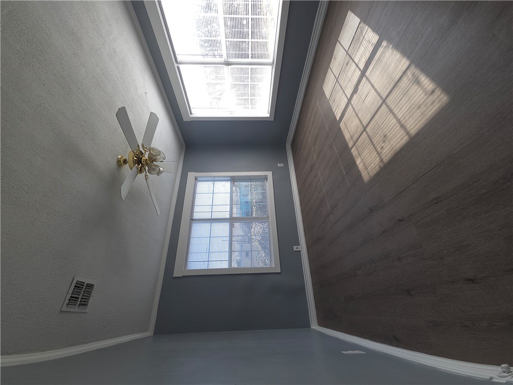 105 West Villa Maria Road Bryan, TX 77801 - Photo 5 of 9