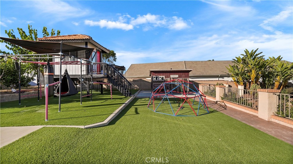 2785 State Street Corona, CA 92881 - Photo 61 of 74 Spacious children’s play area