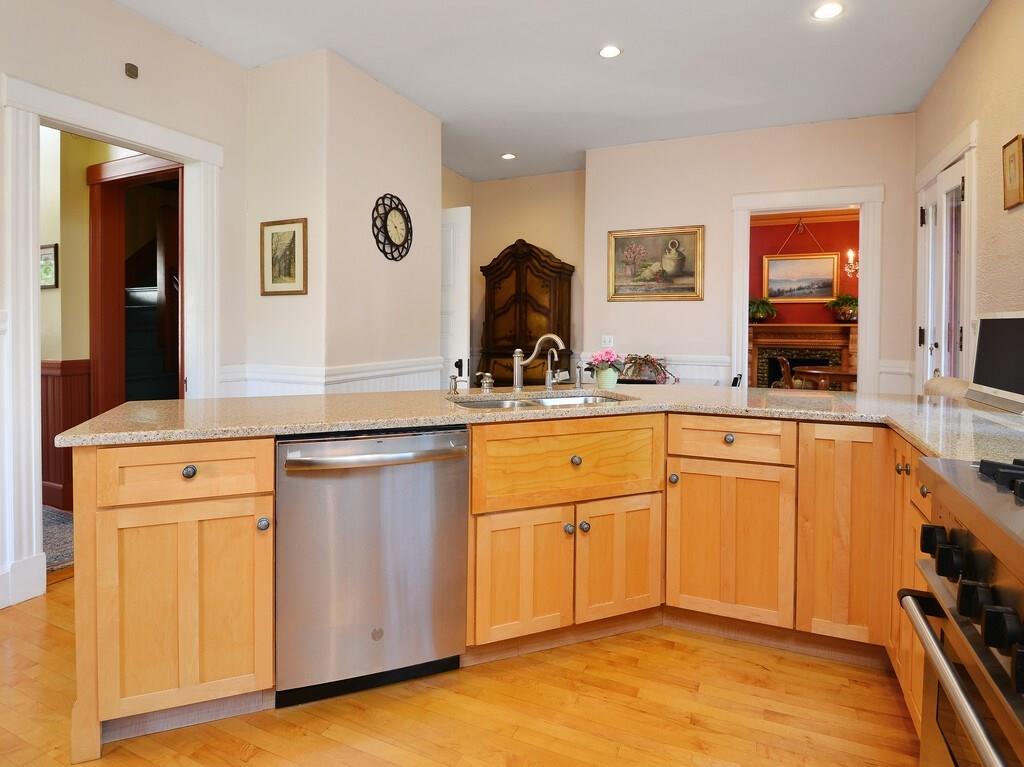 1 Germain Street Worcester, MA 01602 - Photo 19 of 39