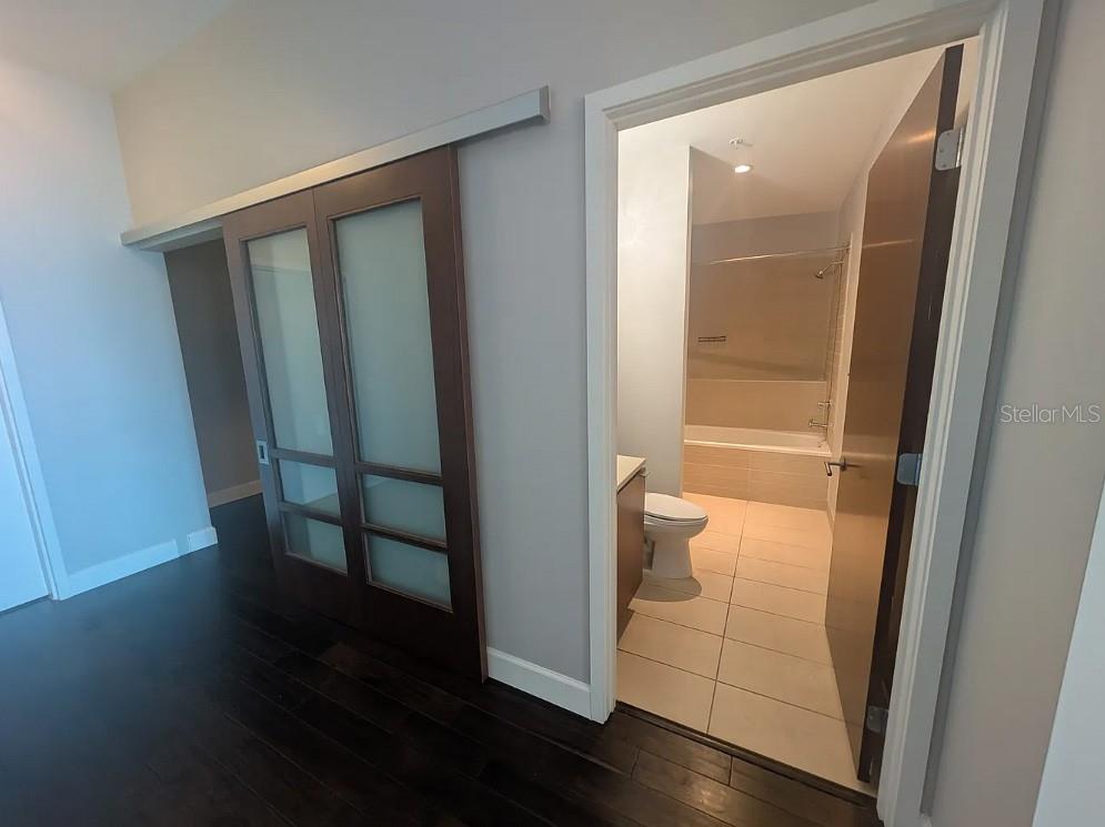 912 Channelside Drive, Unit 2803 Tampa, FL 33602 - Photo 33 of 34 wooden floor in a gallery