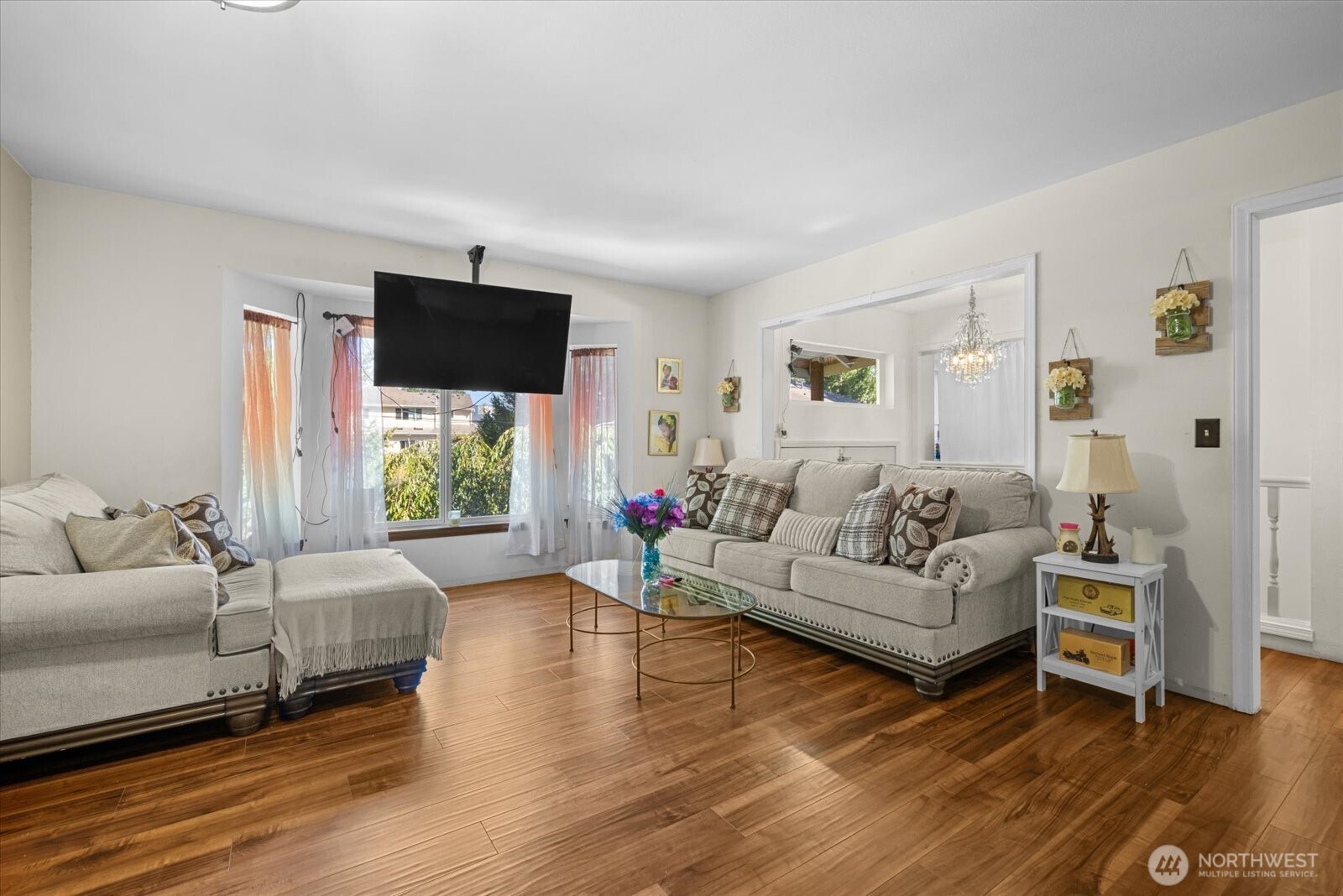 1908 Oak Road Lynnwood, WA 98087 - Photo 5 of 40 Gallery Image 5