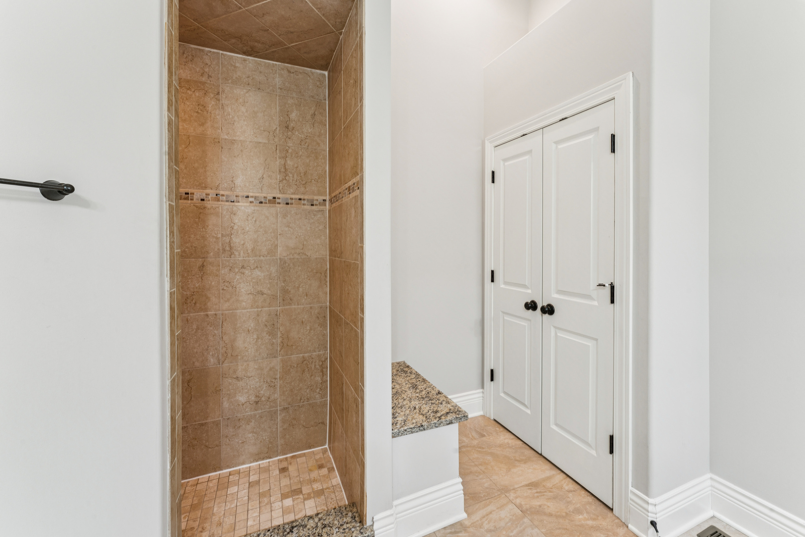 1407 Rue Paris Place Inverness, IL 60067 - Photo 16 of 38 a bathroom with a shower