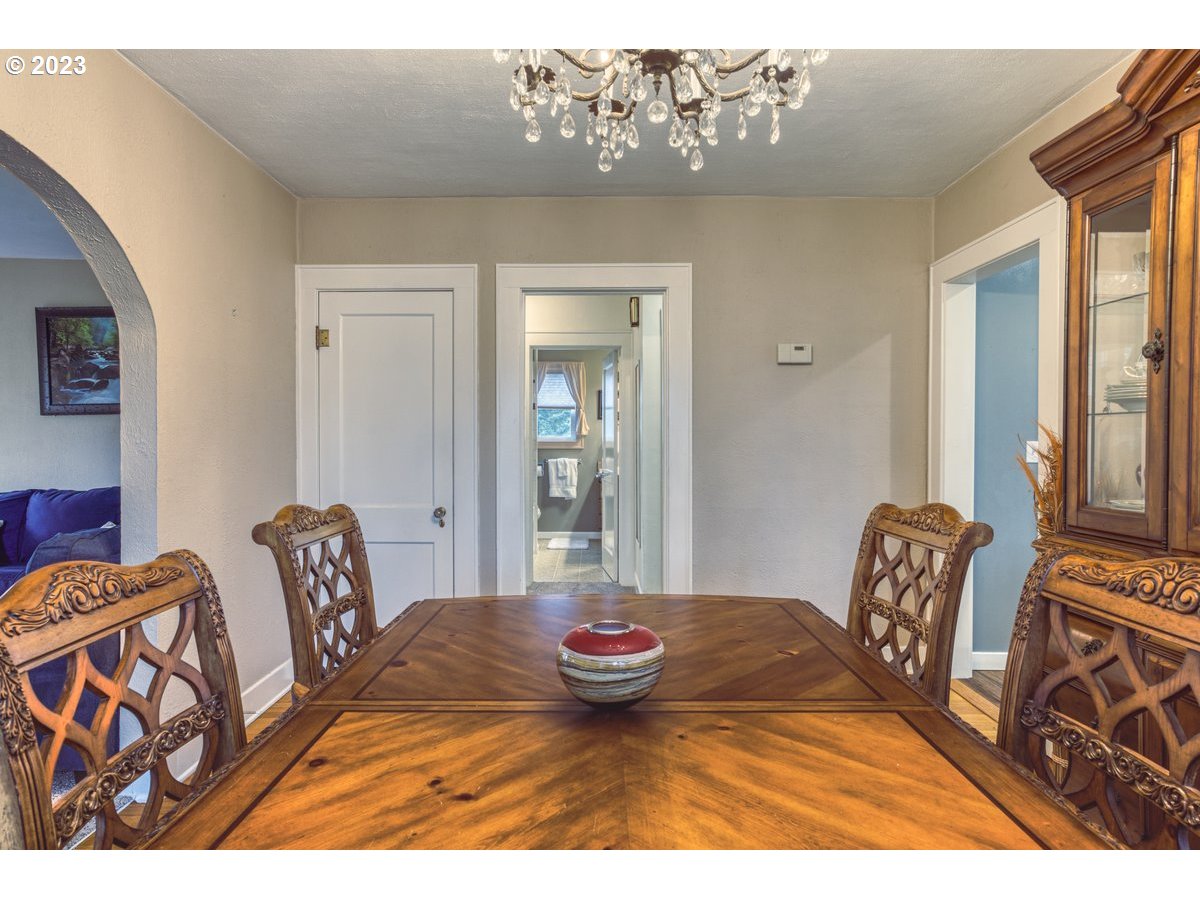 1310 Northwest Springhill Drive Albany, OR 97321 - Photo 15 of 45 Gallery Image 15