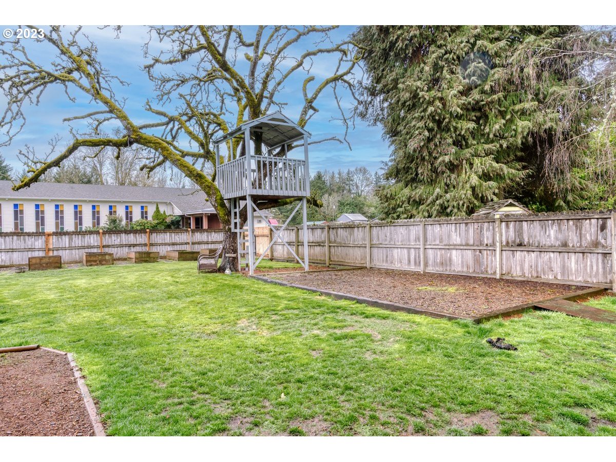 1310 Northwest Springhill Drive Albany, OR 97321 - Photo 34 of 45 Gallery Image 34