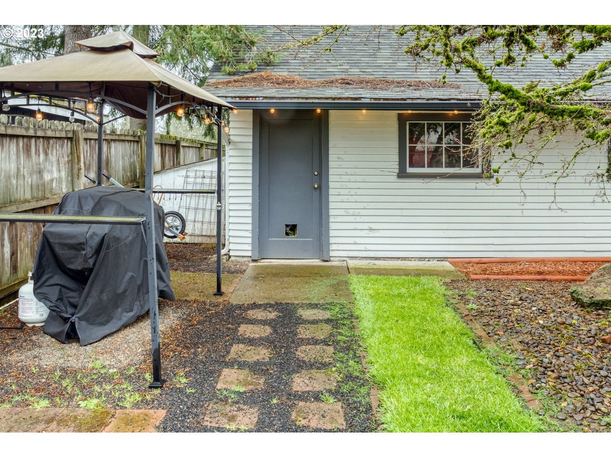 1310 Northwest Springhill Drive Albany, OR 97321 - Photo 36 of 45 Gallery Image 36