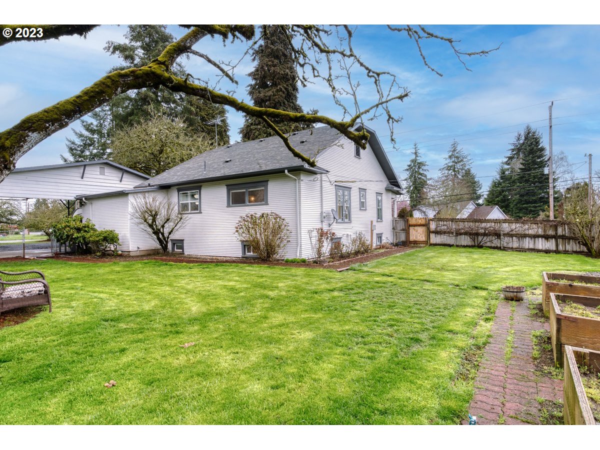 1310 Northwest Springhill Drive Albany, OR 97321 - Photo 40 of 45 Gallery Image 40
