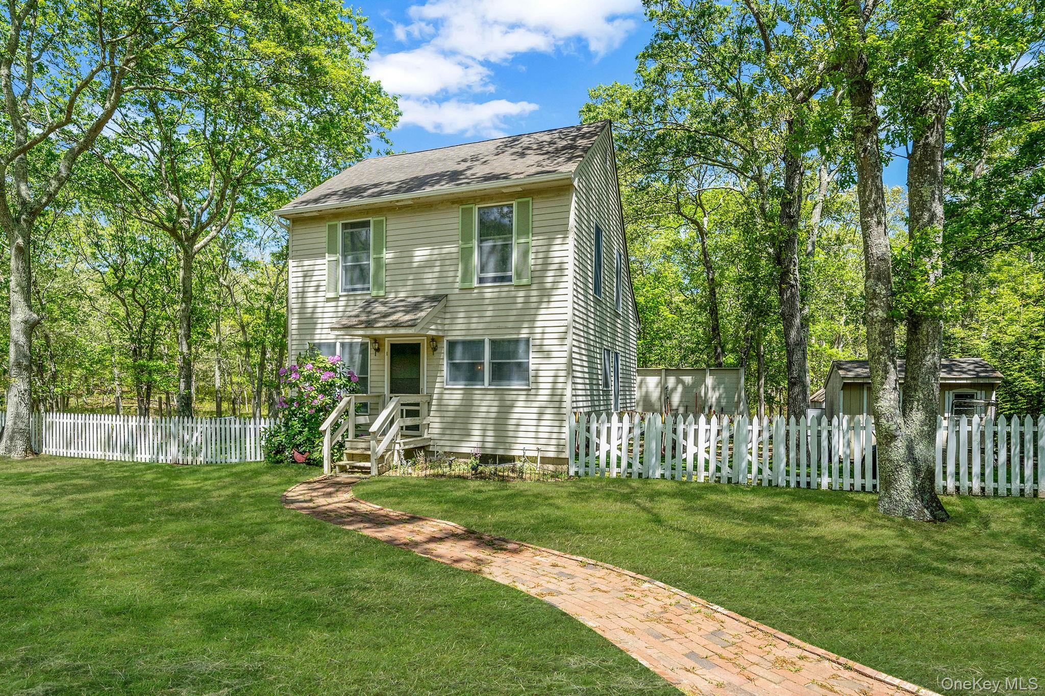 28 Huntting Road East Hampton, NY 11937 - Photo 2 of 14 View of rear view of house