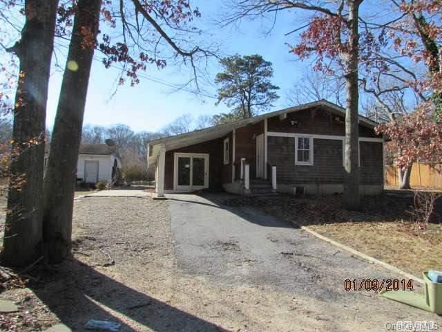 147 Middle Road Riverhead, NY 11901 - Photo 1 of 1 Gallery Image 1