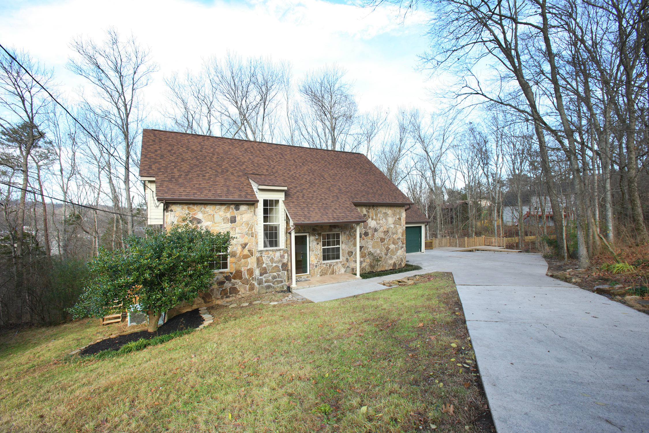 22 Clark Place Oak Ridge, TN 37830 - Photo 1 of 33 051Q9465