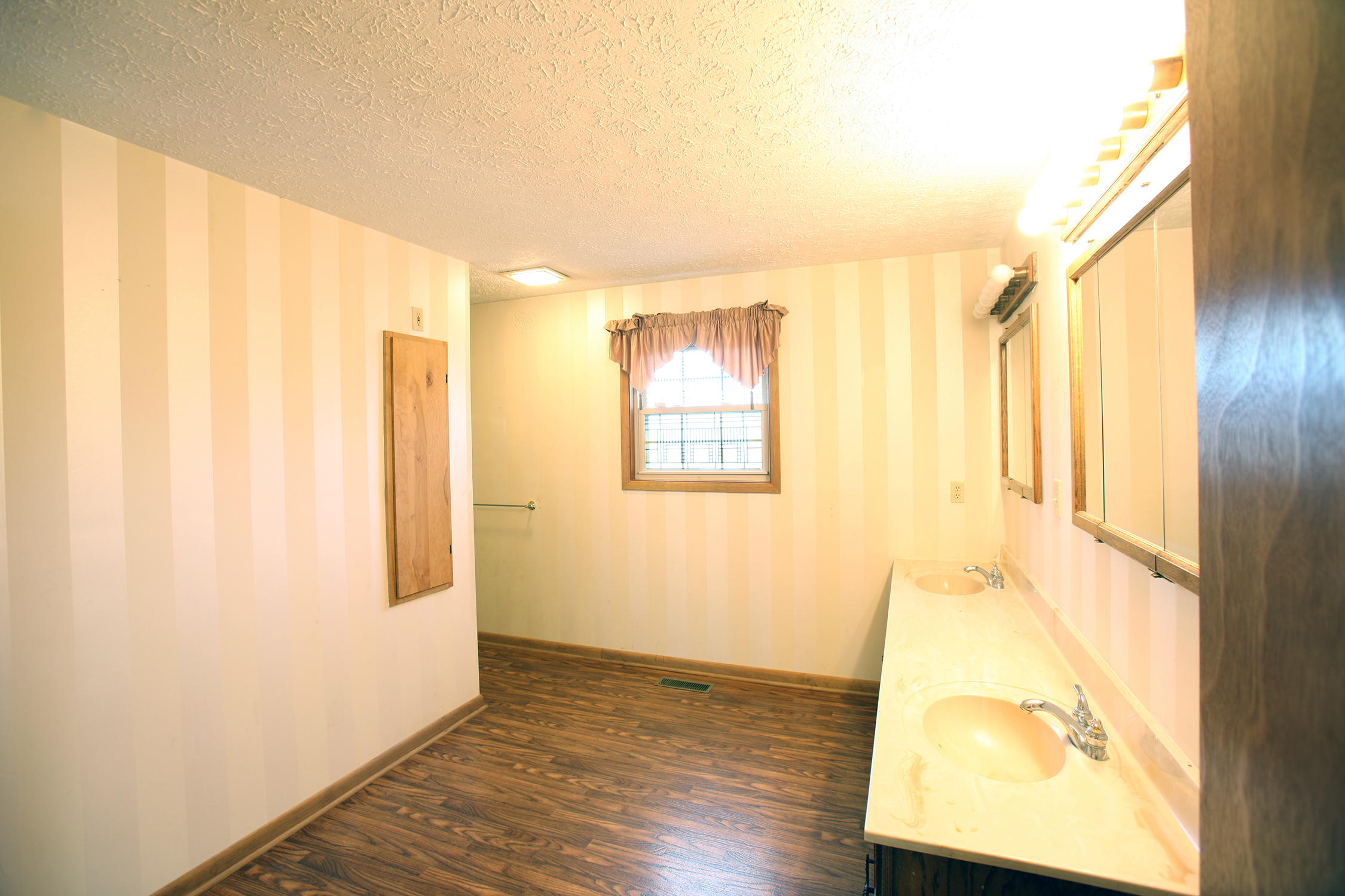22 Clark Place Oak Ridge, TN 37830 - Photo 16 of 33 051Q9502