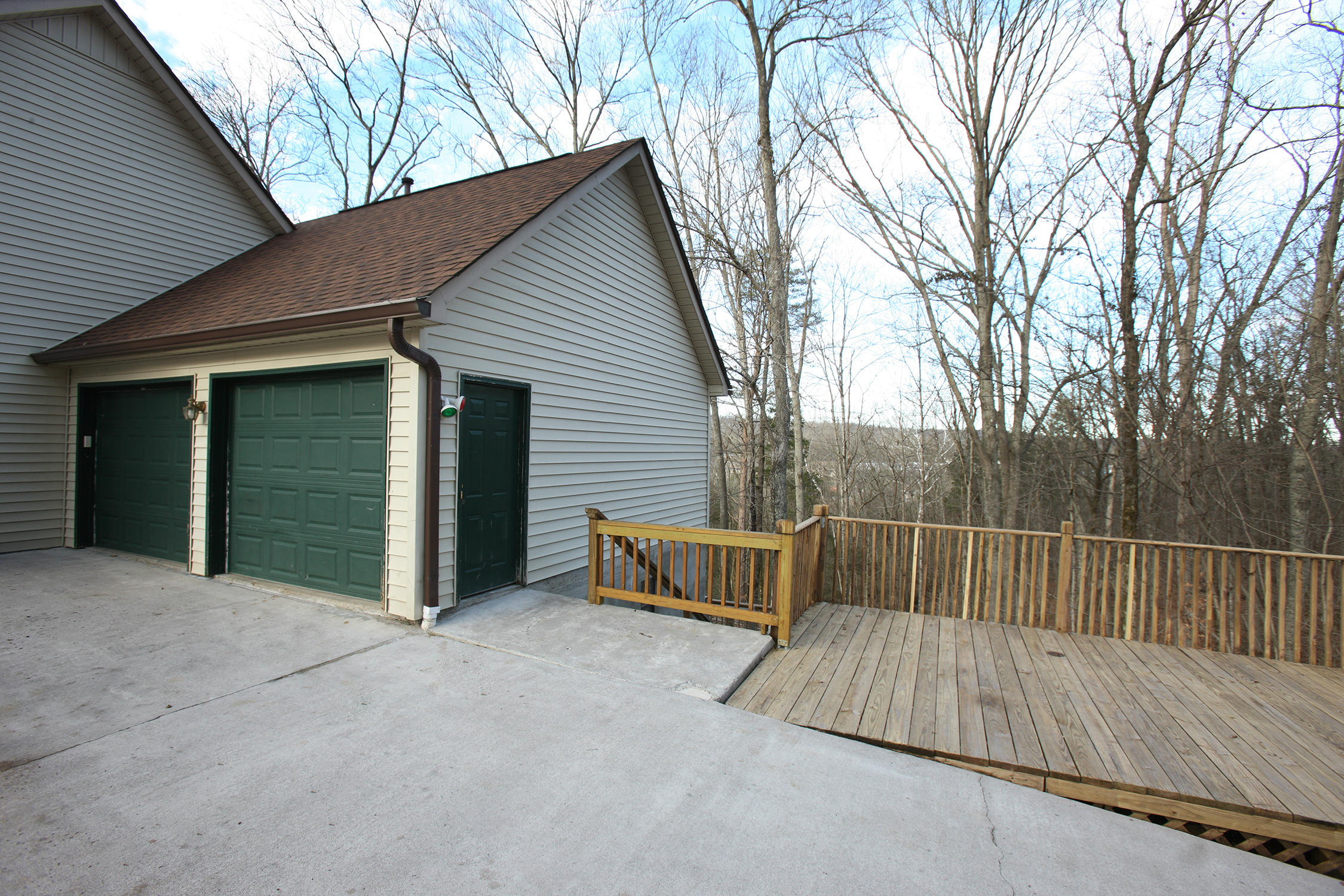 22 Clark Place Oak Ridge, TN 37830 - Photo 4 of 33 051Q9471