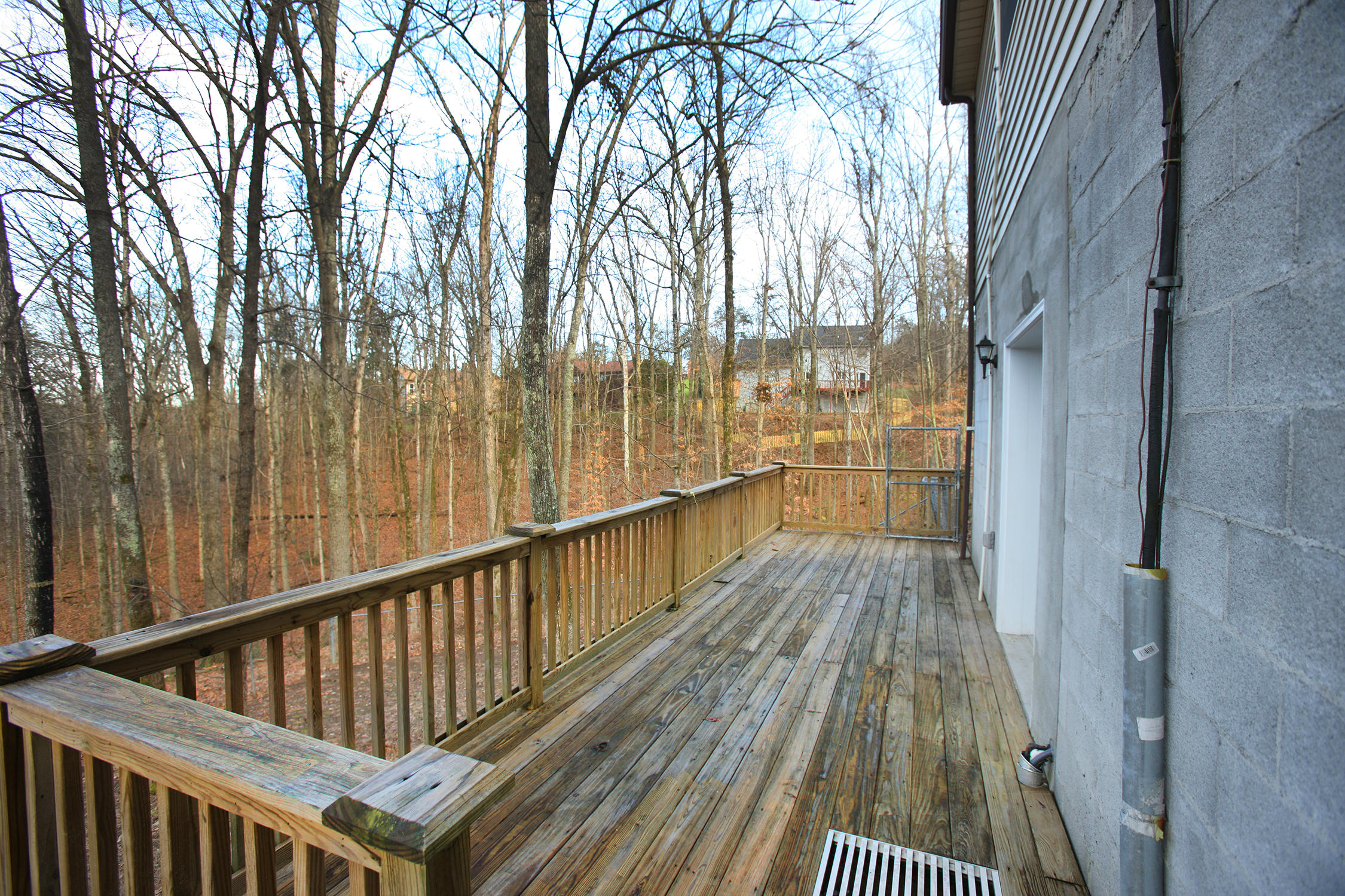 22 Clark Place Oak Ridge, TN 37830 - Photo 8 of 33 051Q9479