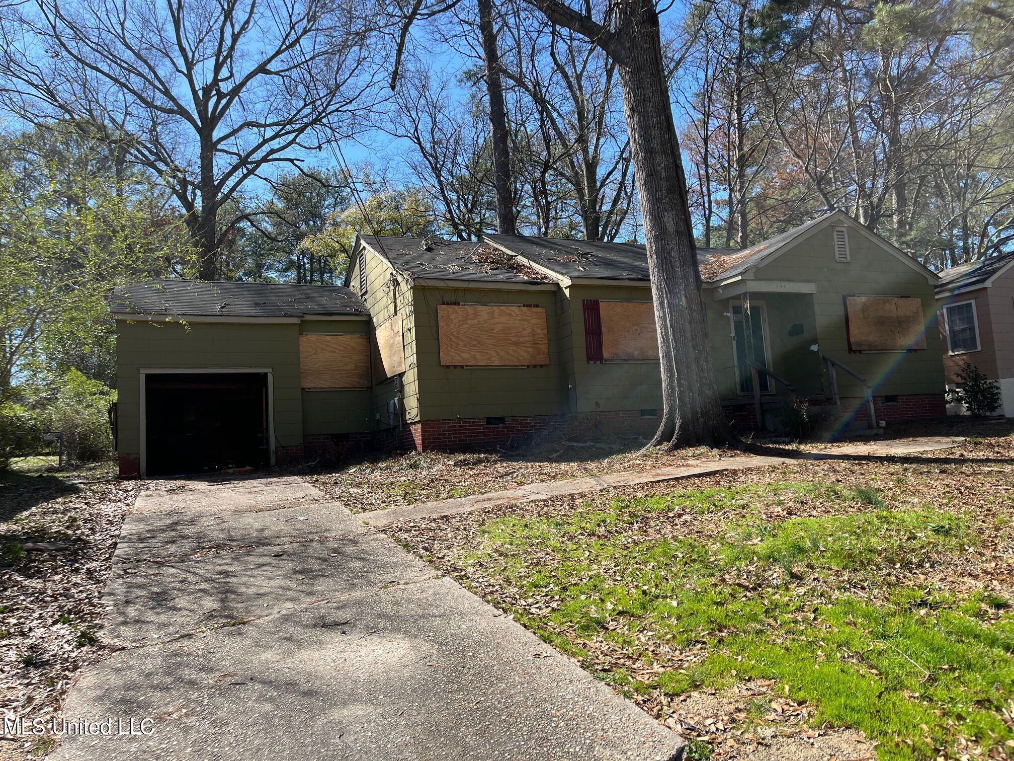 775 Launcelot Road Jackson, MS 39206 - Photo 1 of 3 IMG_1716