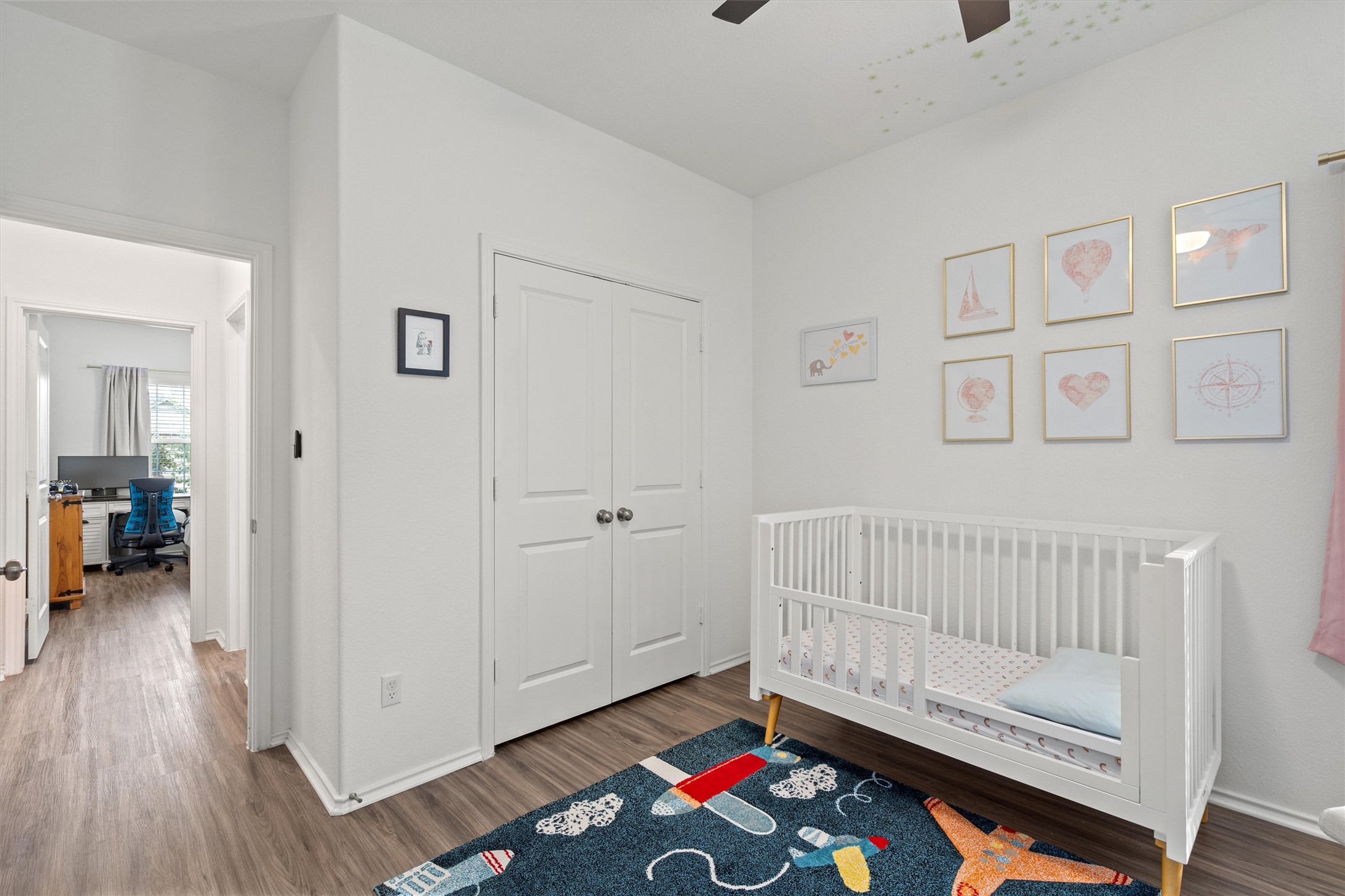 424 Wolf Springs Road Georgetown, TX 78628 - Photo 22 of 35 a view of an empty room with working space