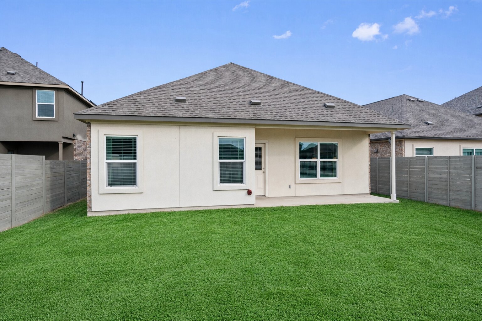 424 Wolf Springs Road Georgetown, TX 78628 - Photo 29 of 35 a front view of a house with a yard