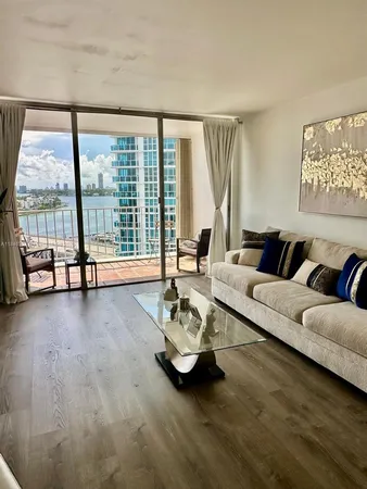 $2,350 | 1865 79th Street Causeway, Unit 16E, North Bay Village, FL 33141