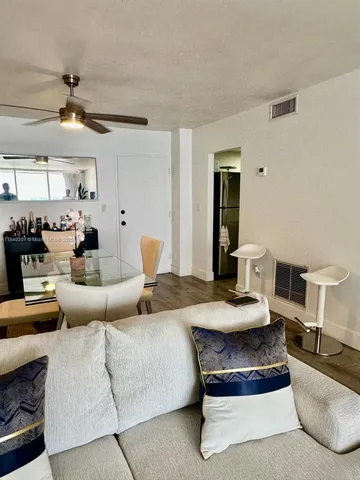 $2,350 | 1865 79th Street Causeway, Unit 16E, North Bay Village, FL 33141
