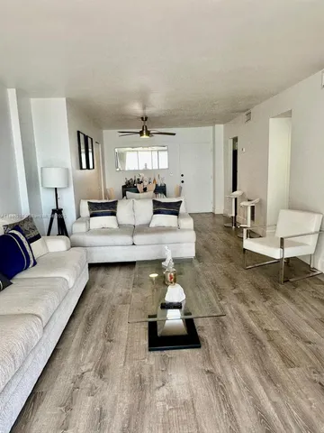 $2,350 | 1865 79th Street Causeway, Unit 16E, North Bay Village, FL 33141