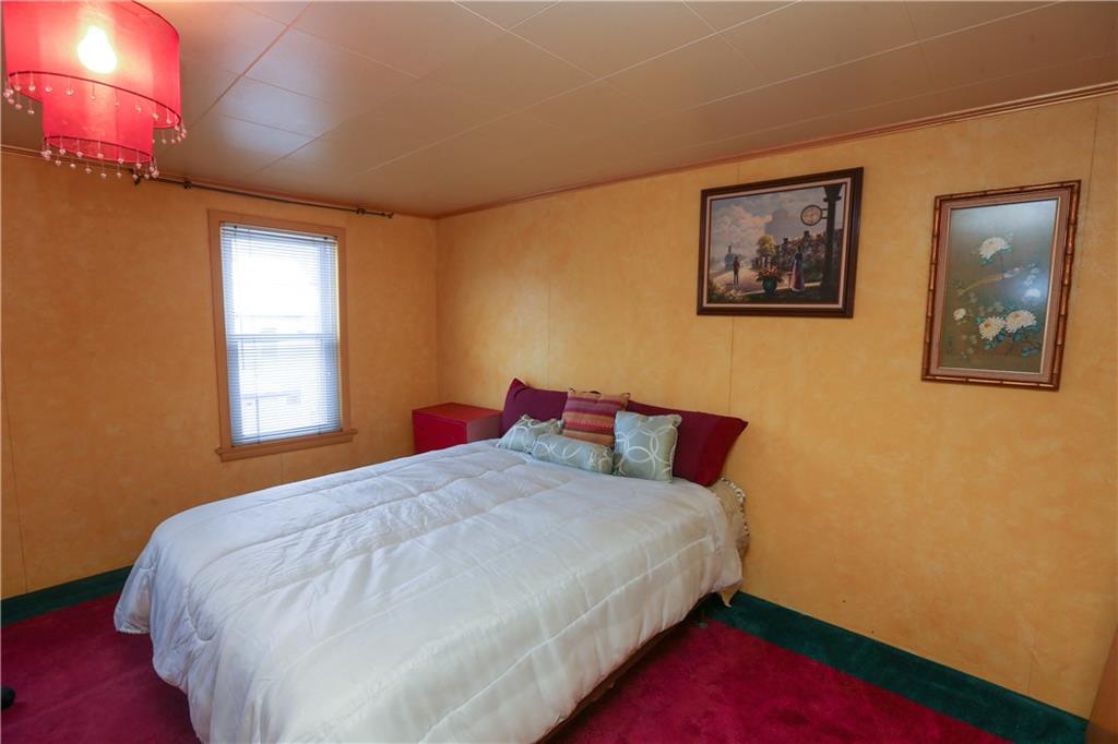 1162 Streets Run Road Pittsburgh, PA 15236 - Photo 16 of 18 Gallery Image 16